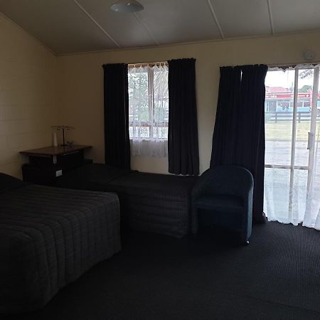 Castletown Motel Foxton Extérieur photo