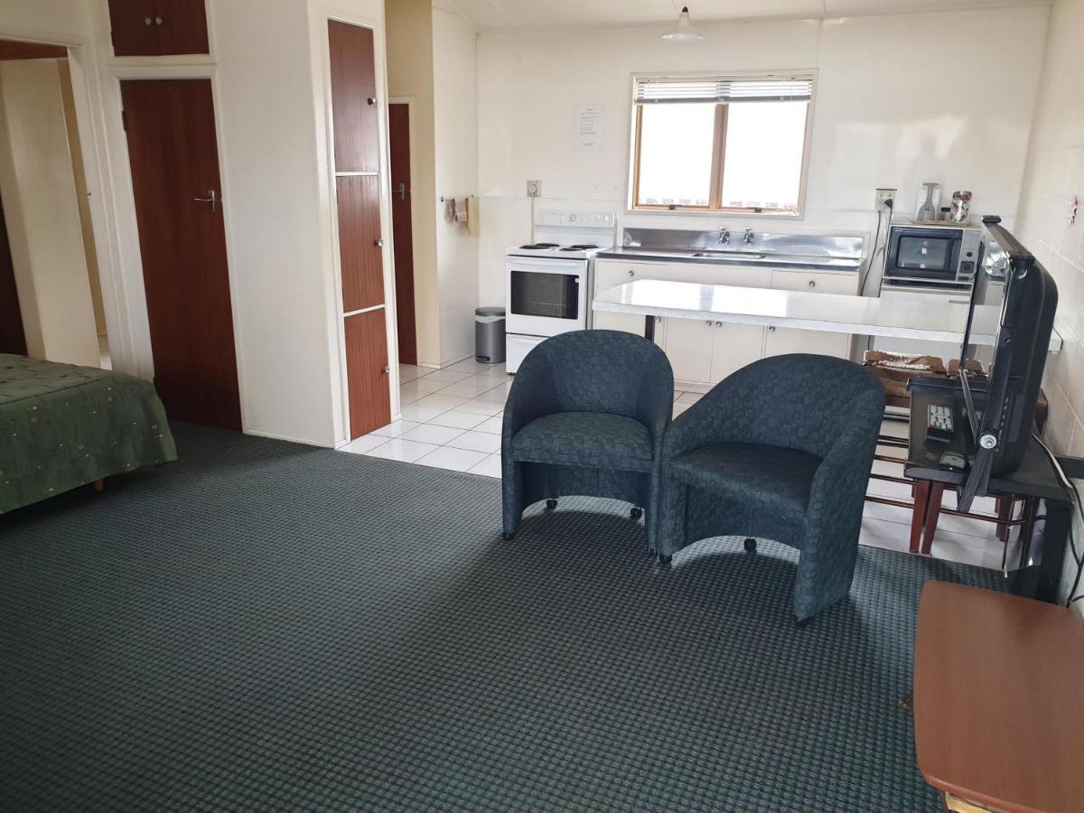 Castletown Motel Foxton Extérieur photo